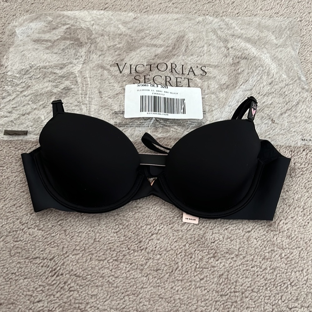 NWT Victoria’s Secret Illusion Demi Bra